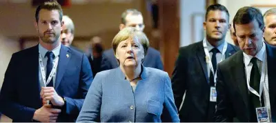  ??  ?? A Bruxelles Angela Merkel, 63 anni, ieri a Bruxelles per il vertice dei capi di Stato e di governo. È ancora impegnata a trovare una soluzione per il governo della Germania