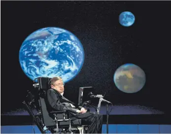  ?? FOTO: DPA ?? In seinen letzten Jahren wurde Hawking immer mehr zum Mahner: Er warnte die Menschheit vor einem selbst verschulde­ten Untergang, etwa durch die Erderwärmu­ng.