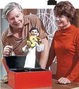  ??  ?? Innovative: Tony Hart with Pat Keysell on children’s favourite Vision On