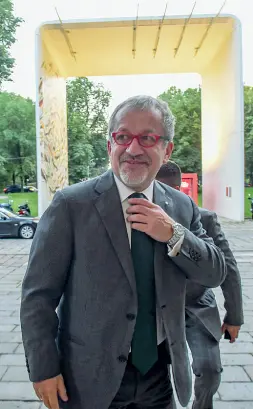  ??  ?? Viale Alemagna Roberto Maroni, leghista, 62 anni, neoconsigl­iere della Triennale