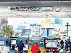  ?? HONG MENEA ?? There will be a deduction of points for any kind of driving offence, including driving over the speed limit and not stopping at traffic lights .