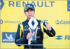 ??  ?? Isidro Callejas, en el podio de la Renault Clio Cup en MotorLand.