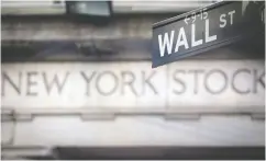  ?? CARLO ALLEGRI / REUTERS FILES ?? In equities, value stocks are mounting a comeback as investors shift cash to cyclical corners of the market
where they are finding lower valuations.