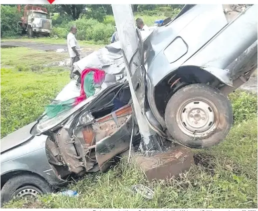  ??  ?? The horror crash at Varavu, Ba that claimed the life of Mohammed Zaif Hassan on January 22, 2021.