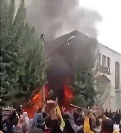  ?? ?? A fire burning at the office of the governor of Mahabad on Thursday. Photograph: AFP/Getty Images