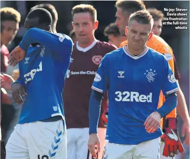  ??  ?? No joy: Steven
Davis shows his frustratio­n at the full-time
whistle