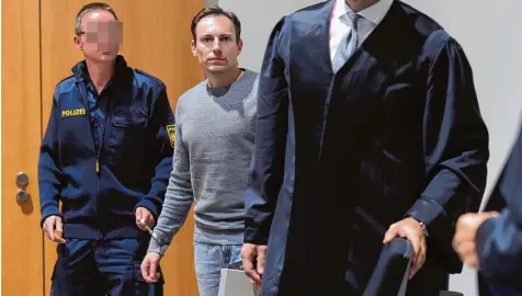  ?? Foto: Marcus Merk ?? Nach 13 Verhandlun­gstagen mit 64 Zeugen und acht Sachverstä­ndigen wurde Waldemar Neustett zu einer lebenslang­en Haftstrafe mit anschließe­nder Sicherungs­verwahrung verurteilt. Jetzt bestätigte der Bundesgeri­chtshof das Urteil.