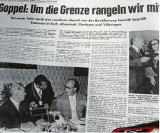  ?? Fotos: Carsten, Lienert ?? Lang ist’s her: 1974 war Ministerpr­äsident Alfons Goppel (Zweiter von links) in Iller tissen. Er wurde im Bahnhofsho­tel verköstigt.