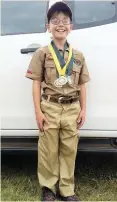  ??  ?? Die elfjarige Xander Bailey met al sy medaljes.