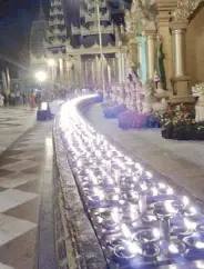  ??  ?? Shwedagon lights