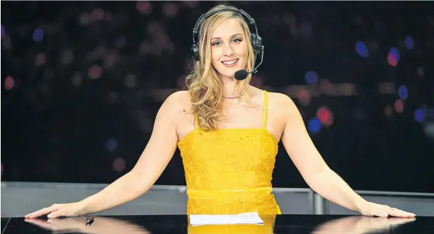  ??  ?? Die ehemalige Profi-Gamerin Eefje „Sjokz“Depoortere ist Moderatori­n der höchsten europäisch­en Spielklass­e (LEC) des Games „League of Legends“.