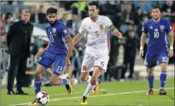  ??  ?? CELEBRACIÓ­N. Busquets jugó su partido 100 con España