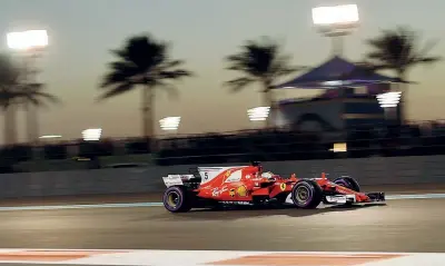  ??  ?? Rosso di sera Oggi sotto i riflettori di Abu Dhabi si conclude la stagione di F1: Vettel, 30 anni, ha vinto cinque Gp e ottenuto quattro pole
