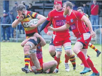  ?? Picture: Warwick Baker ?? Ashford try and find a way through against Lewes