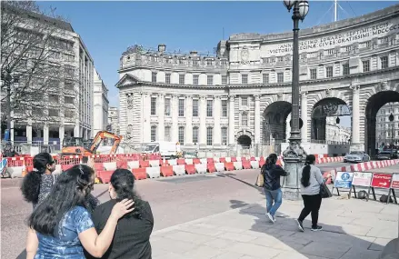  ?? ?? The Admiralty Arch, which is being turned into a Waldorf Astoria, in London.