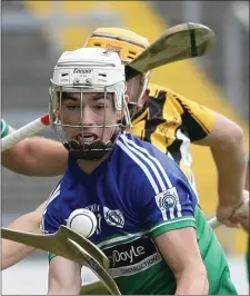  ??  ?? Frankie Hynes eyes up the ball for Glynn-Barntown in their Pettitt’s SHC defeat to Rathnure in Innovate Wexford Park on Sunday.