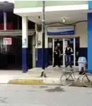  ??  ?? LUGAR. Los ladrones están siendo buscados por la Policía.