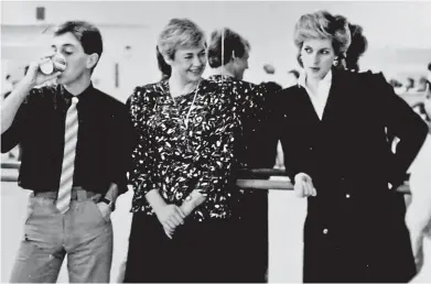  ?? ?? Lady of the dance: Diana often dropped by the London City Ballet troupe’s Covent Garden studio to watch rehearsals – and catch up on backstage gossip
