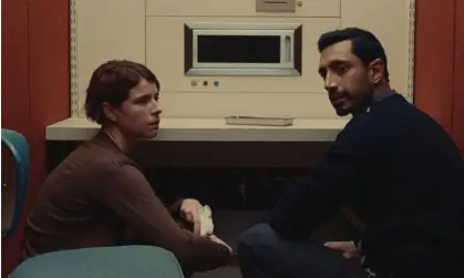  ?? ?? High-calibre stars … Jessie Buckley and Riz Ahmed in Fingernail­s. Photograph: Apple TV+