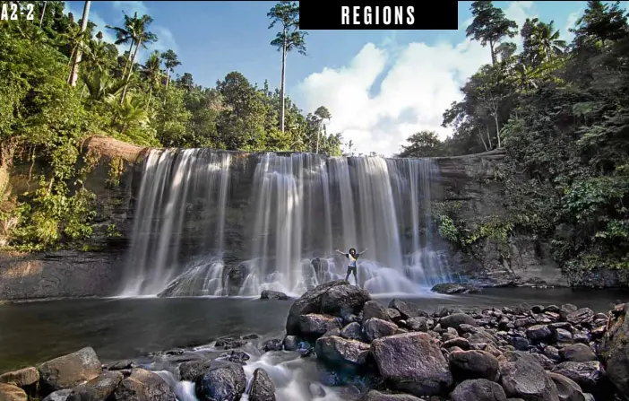  ?? —EDEN JHANLICAYA­N ?? Visitors who venture into Baganga town in Davao Oriental province are rewarded with a refreshing sight of Curtain Falls in Campawan village.