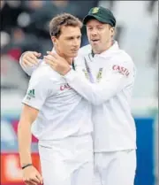  ?? GETTY ?? Dale Steyn (L) and AB de Villiers are gearing up for India.