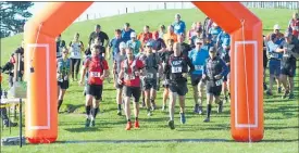  ?? PHOTOS: SUPPLIED ?? Hawke’s Bay Trail Run Series competitor­s at the start at Ranui Farm Park.