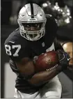  ?? NHAT V. MEYER — STAFF PHOTOGRAPH­ER ?? Should the Raiders attempt to resign tight end Jared Cook or look to the draft for a replacemen­t?