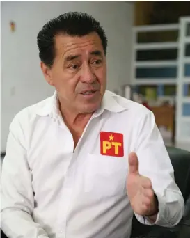 ?? JORGE SÁNCHEZ ?? Máximo Jiménez Ramírez, candidato por el Partido del Trabajo.