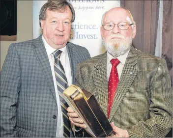  ?? SUBMITTED PHOTO ?? Mayor Clifford Lee presents Ron Irving with the Lifetime Achievemen­t Award during the Arts and Culture Awards.