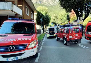  ?? (Foto Vigili del fuoco) ?? Viale Canella
Il luogo dell’investimen­to di ieri mattina dove una donna di 59 anni è stata travolta da un’auto sulle strisce