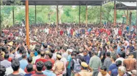  ?? PTI ?? People attend the funeral of tailor Kanhaiya Lal in Udaipur on Wednesday.