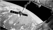  ?? NASA 2015 ?? Privatizin­g the Internatio­nal Space Station would be complicate­d by its multinatio­nal operation, analysts say.