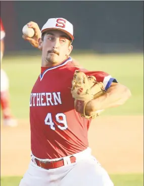  ?? Andy Meng / Florida Southern College / Contribute­d Photo ?? Greenwich’s J.T. Hintzen dominated as a senior at Florida Southern in 2018, going 140 and being selected in the 10th round of the MLB Draft by the Milwaukee Brewers.