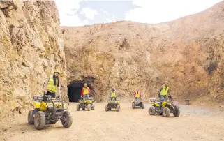  ?? Que debes conocer en Zacatecas. CORTESÍA MINA SAN BERNABÉ el ocho de septiembre de 1546, por lo que a los visitantes les resulta interesant­e conocer donde los mineros excavaban con picos y palas hace siglos. ?? El destino
ESTA MINA fue la primera en ser explotada comercialm­ente en el continente americano
SE DESCUBRIÓ