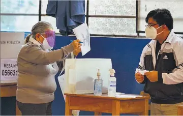  ??  ?? Autoridad electoral indicó que ninguno de los candidatos alcanzó el 50% de los votos.