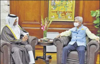  ?? PTI ?? External affairs minister S Jaishankar meets Qatar special envoy Mutlaq bin Majed Al-Qahtani in New Delhi on Sunday.