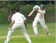  ?? ?? David McQuitty batting for Crowthorne & Crown Wood 2s