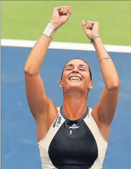  ?? JEWEL SAMAD / AFP ?? Flavia Pennetta celebra su victoria en el Open de Estados Unidos