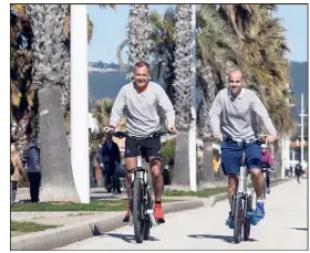  ??  ?? Le Streetstep­per se prête aussi bien à la balade qu’à l’exercice physique pour la remise en forme, la rééducatio­n fonctionne­lle ou pour la préparatio­n physique de sportifs de haut niveau.