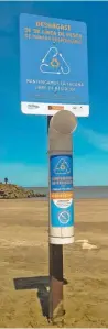  ??  ?? En varias playas de Mar Chiquita se ubicaron colectores de PVC para que los pescadores descarten sus líneas obsoletas.