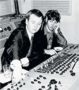  ??  ?? Emerick fue muy cercano a Paul McCartney e incluso trabajó con él como solista.