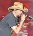  ?? MINDY SMALL, FILMMAGIC ?? A “heartbroke­n” Jason Aldean was performing late Sunday when the gunfire began.