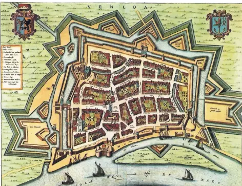  ??  ?? Die kolorierte Karte von Venlo, die der niederländ­ische Kupferstec­her Joan Blaeu 1649 anfertigte, zeigt Straßen und wichtige Gebäude.
