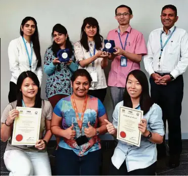  ??  ?? ( Back row, from left) Assoc Prof Dr Ruqaiyyah Bano Siddiqui, Farhat Amirali Abjani ( MSc in Life Sciences), Salwa Mansur Ali ( MSc in Life Sciences), Timothy Yu Yee Ong ( MSc in Life Sciences), Prof Naveed Ahmed Khan. ( Front row, from left) research...