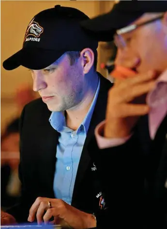  ?? Photos: Kevin Farmer ?? DEEP THOUGHT: Valley Raptors captain Alex Welsh works the numbers at the Darling Downs Bush Bash League player draft.