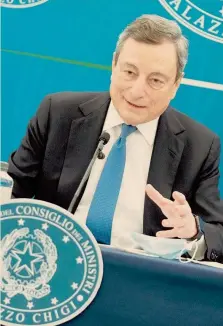  ??  ?? Riaperture. Il premier Mario Draghi non intende cambiare la tabella di marcia