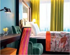  ??  ?? Los coloridos dormitorio­s del ≠Thon Hotel Stavanger
