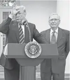  ?? CHIP SOMODEVILL­A/ GETTY IMAGES ?? Then- President Donald Trump and then- Senate Majority Leader Mitch McConnell at the White House in 2017.