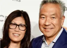  ??  ?? Apology: Studio boss Kevin Tsujihara and wife Sandy