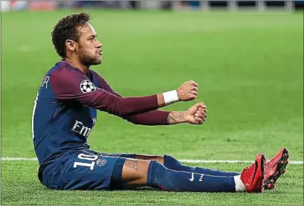  ??  ?? Arrivé au PSG pour 222 millions d’euros, Neymar retraverse­ra-t-il les Pyrénées, cet été, afin de rejoindre le Real ?